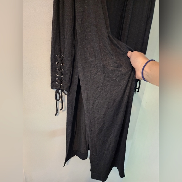 Bold Elements Black Long Sleeve Cardigan - Picture 3 of 6